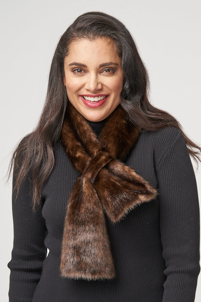 Layla Faux Fur Scarf – Parkhurst Knitwear
